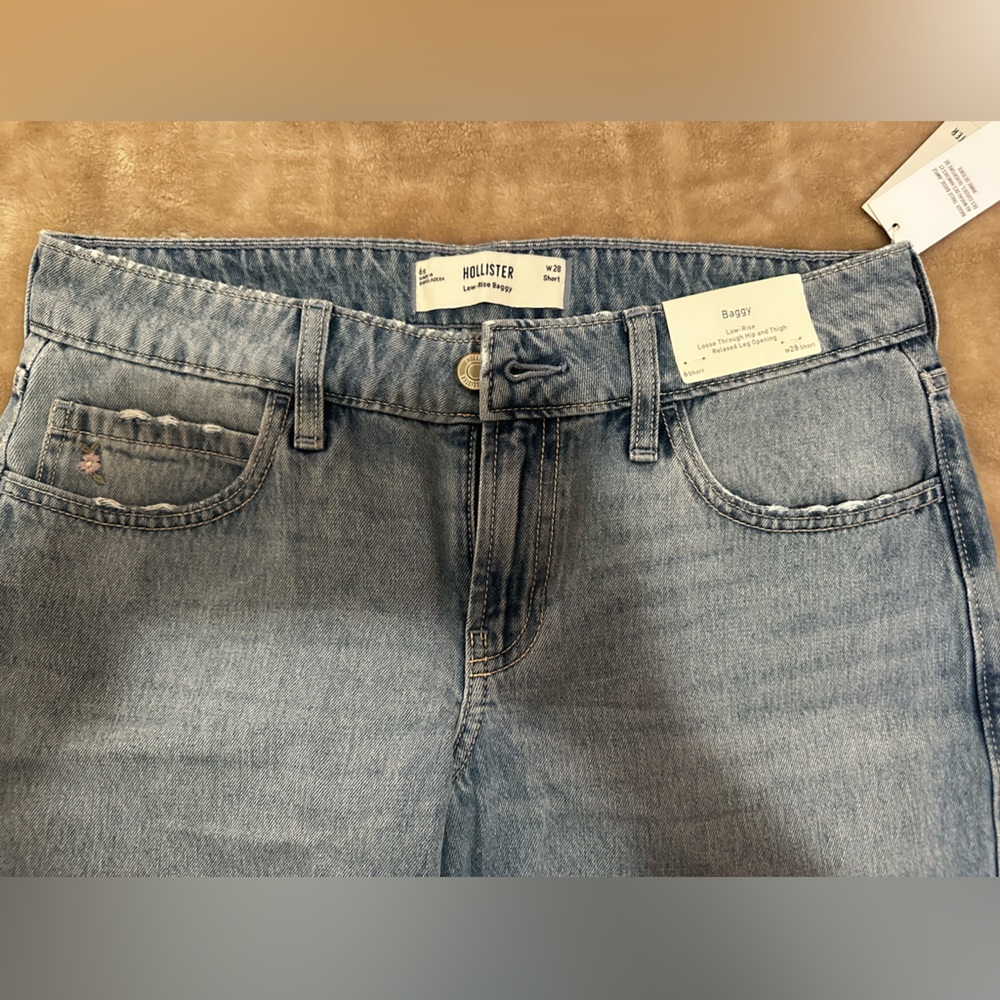Hollister Floral Embroidery Low Rise Baggy Wide Leg Jeans - Picture 3 of 8